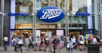 Boots launch huge No7 flash sale with dozens of products reduced to £10 - www.manchestereveningnews.co.uk - Britain