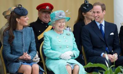 Prince William and Kate share sweet family photo in honour of Queen's 96th birthday - hellomagazine.com - Britain - county Phillips - city Savannah, county Phillips
