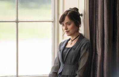 Dakota Johnson Goes Austen In ‘Persuasion’ First-Look Images - etcanada.com