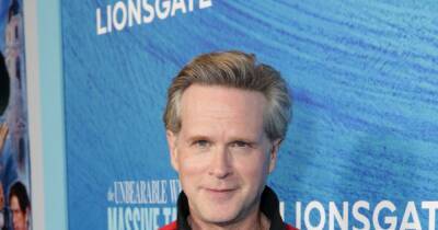 'Princess Bride' star Cary Elwes bitten by rattlesnake, airlifted to hospital - www.wonderwall.com