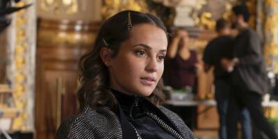 Alicia Vikander's New HBO Max Series 'Irma Vep' Unveils First Look Photos - www.justjared.com - France - USA - county Oliver