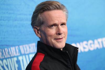 Cary Elwes Shares Graphic Picture After Being Rushed To Hospital For Rattlesnake Bite - etcanada.com