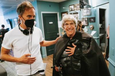 Henry Winkler Is The New Batman: ‘I’ve Got The Whole Costume’ - etcanada.com - county Henry