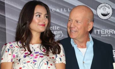 Bruce Willis cuddles with wife and daughter following health diagnosis - hellomagazine.com