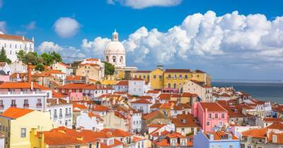 10 best spots for a hot holiday this June including Greece, Portugal and Croatia - www.dailyrecord.co.uk - Scotland - Portugal - Greece - Turkey - Croatia - Lisbon - city Santorini - city Athens