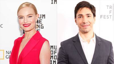 Kate Bosworth and Justin Long Seal Their Romance With a Kiss in Hawaii - www.etonline.com - Hawaii