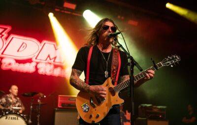 Eagles Of Death Metal to perform only UK show of 2022 this weekend - www.nme.com - Britain