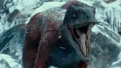 'Jurassic World: Dominion' Trailer: Watch Chris Pratt Navigate Global Mayhem - www.etonline.com - county Howard - county Dallas - county Kauai
