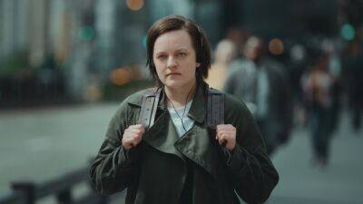 How to Watch 'Shining Girls' Starring Elisabeth Moss and Jamie Bell - www.etonline.com - Chicago