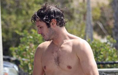 Adam Brody Goes Shirtless After Surfing Date with Leighton Meester - See the Photos! - www.justjared.com - Malibu
