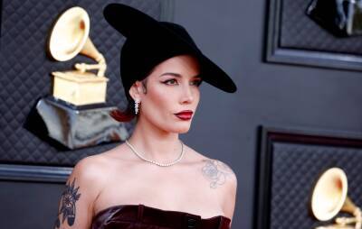 Halsey attended the 2022 Grammys a few days after surgery - www.nme.com