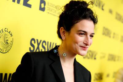 Jenny Slate Voices Adorable Shell In ‘Marcel The Shell With Shoes On’ - etcanada.com