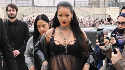Rihanna Says Pregnancy Has 'Unlocked New Levels of Love' For Her Mom in Throwback Birthday Post - www.etonline.com - Jersey