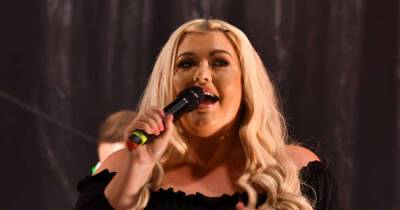 Gemma Collins 'thrown out' of an L.A nightclub for trying to speak to Leonardo DiCaprio - www.msn.com - Britain - Manchester