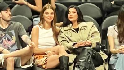 Kendall Kylie Jenner Sit Courtside To Support Devin Booker At Suns Clippers Game: Photos - hollywoodlife.com - Los Angeles