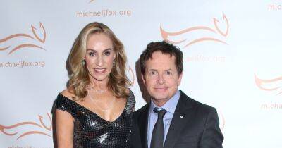 Michael J. Fox and Tracy Pollan join beautiful children in full family picture - www.wonderwall.com