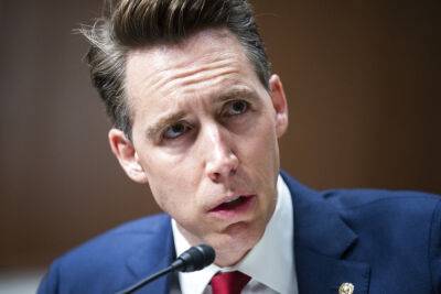 Josh Hawley Targets Disney With Bill To Reverse Its Copyright Protections - deadline.com - Florida