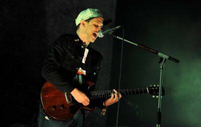 Watch Jamie T debut new material at first gig in five years - www.nme.com