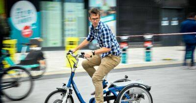 Cycling is ‘e-asy’ with new e-bikes to borrow for free in Cheetham Hill - www.manchestereveningnews.co.uk - Britain - Manchester