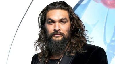 Jason Momoa Apologizes After Taking Photos and Videos During Sistine Chapel Visit - www.etonline.com - Italy