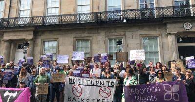 Pro-choice MSPs and activists gather in Edinburgh over Roe VS Wade abortion rights debate - www.dailyrecord.co.uk - Scotland - USA