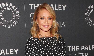 Kelly Ripa updates fans on her health with glowing new selfie - hellomagazine.com - New York - Los Angeles - Los Angeles - Michigan