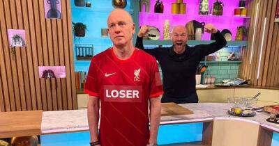 Channel 4 Sunday Brunch: Fuming Tim Lovejoy forced to wear Liverpool FC kit - www.msn.com