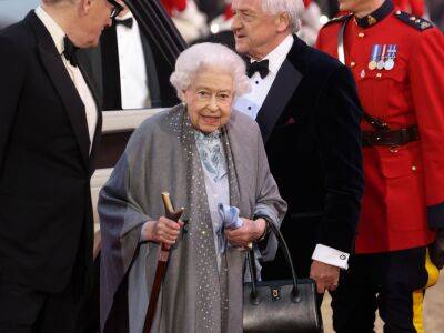 The Queen Walks To Her Seat At Platinum Jubilee Celebration - etcanada.com - USA