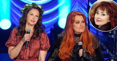 Naomi Judd Honored by Daughters Ashley Judd, Wynonna Judd and More in Emotional Memorial - www.usmagazine.com - Nashville