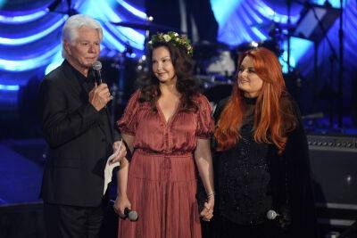 Naomi Judd’s Husband Larry Strickland Speaks Out For First Time At Late Wife’s Tribute - etcanada.com - city Vienna