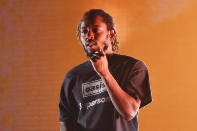 Kendrick Lamar Spotted Playing Soccer In Ghana After Album Release - etcanada.com - Ghana - city Jamestown