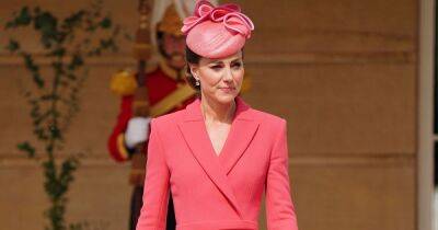 Kate Middleton is pretty in pink as she stands in for Queen with Sophie at Garden Party - www.ok.co.uk - county Prince Edward