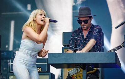 Watch the video for Metric’s new single ‘Doomscroller’ - www.nme.com - Britain - USA