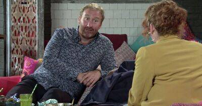 Coronation Street fans 'work out' Phill's mysterious secret with 'link' to John Stape - www.ok.co.uk