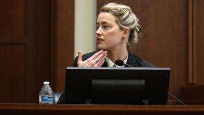 Why is Amber Heard looking at jury through testimony during Johnny Depp trial? Legal experts explain - www.foxnews.com