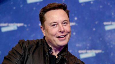 Elon Musk Vows to Vote Republican, Calls Democrats ‘The Party of Division and Hate’ - thewrap.com