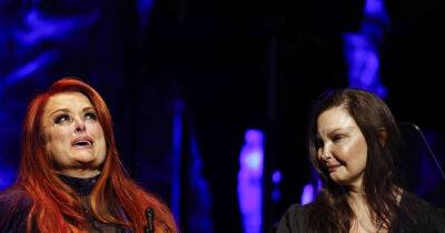 Tears as The Judds join Country Music Hall of Fame day after death of Naomi Judd - www.msn.com - Tennessee