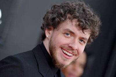 Jack Harlow Has The Perfect Response To Viral Clip Of NBA Refs Not Knowing Who He Is - etcanada.com - Boston - county Bucks - Milwaukee