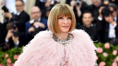 Anna Wintour’s Net Worth Reveals How Much the Met Gala Host Makes as Vogue’s Editor-in-Chief - stylecaster.com - Britain - New York - USA