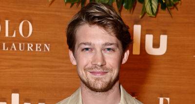 Joe Alwyn Reveals the Inspiration Behind His Songwriting Pseudonym on Girlfriend Taylor Swift's 'folklore' Album - www.justjared.com - Britain - New York