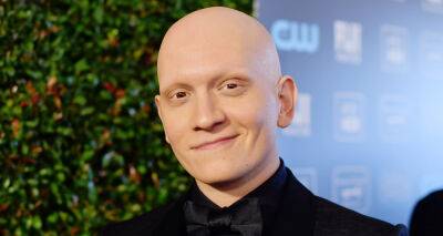 'Barry' Actor Anthony Carrigan Says He Was Told to Quit Acting Over Alopecia - www.justjared.com