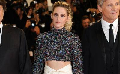 Kristen Stewart Wows at Cannes Premiere of Her Controversial New Film 'Crimes of the Future' - www.justjared.com - France