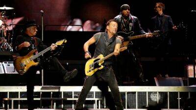 Bruce Springsteen and E Street Band to tour in US, Europe - abcnews.go.com - Australia - Britain - Paris - New York - USA - Dublin - Rome - city Amsterdam - city Copenhagen