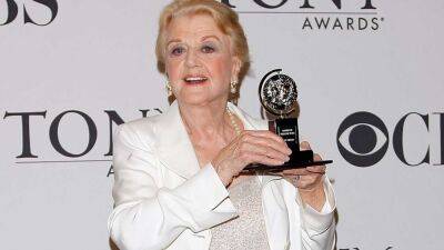 Angela Lansbury to Be Honored With Lifetime Achievement Tony Award - www.etonline.com