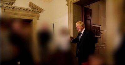 Karaoke machines, broken swings, sick and 'boozy altercations': Inside Boris Johnson's rule breaking Downing Street - www.manchestereveningnews.co.uk