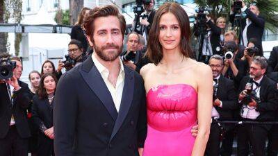 Jake Gyllenhaal and Girlfriend Jeanne Cadieu Make a Glamorous Debut on Cannes Red Carpet - www.etonline.com - New York