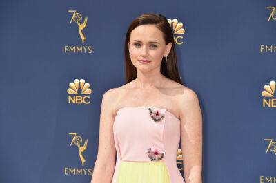Alexis Bledel Makes Shocking Exit From ‘The Handmaid’s Tale’ After 4 Seasons - etcanada.com