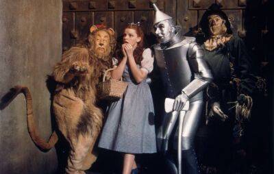 Judge blocks sale of classic ‘Wizard of Oz’ costume at auction - www.nme.com - Los Angeles - USA - Hollywood - Manhattan