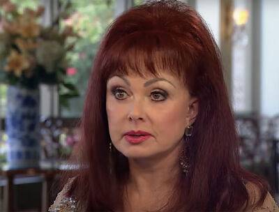 Naomi Judd Reportedly Died By Suicide One Day Prior To Country Music Hall Of Fame Induction - perezhilton.com - Nashville - Tennessee