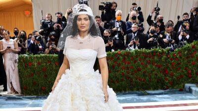 Kylie Jenner Rocks Bridal Dress at 2022 Met Gala - www.etonline.com - New York